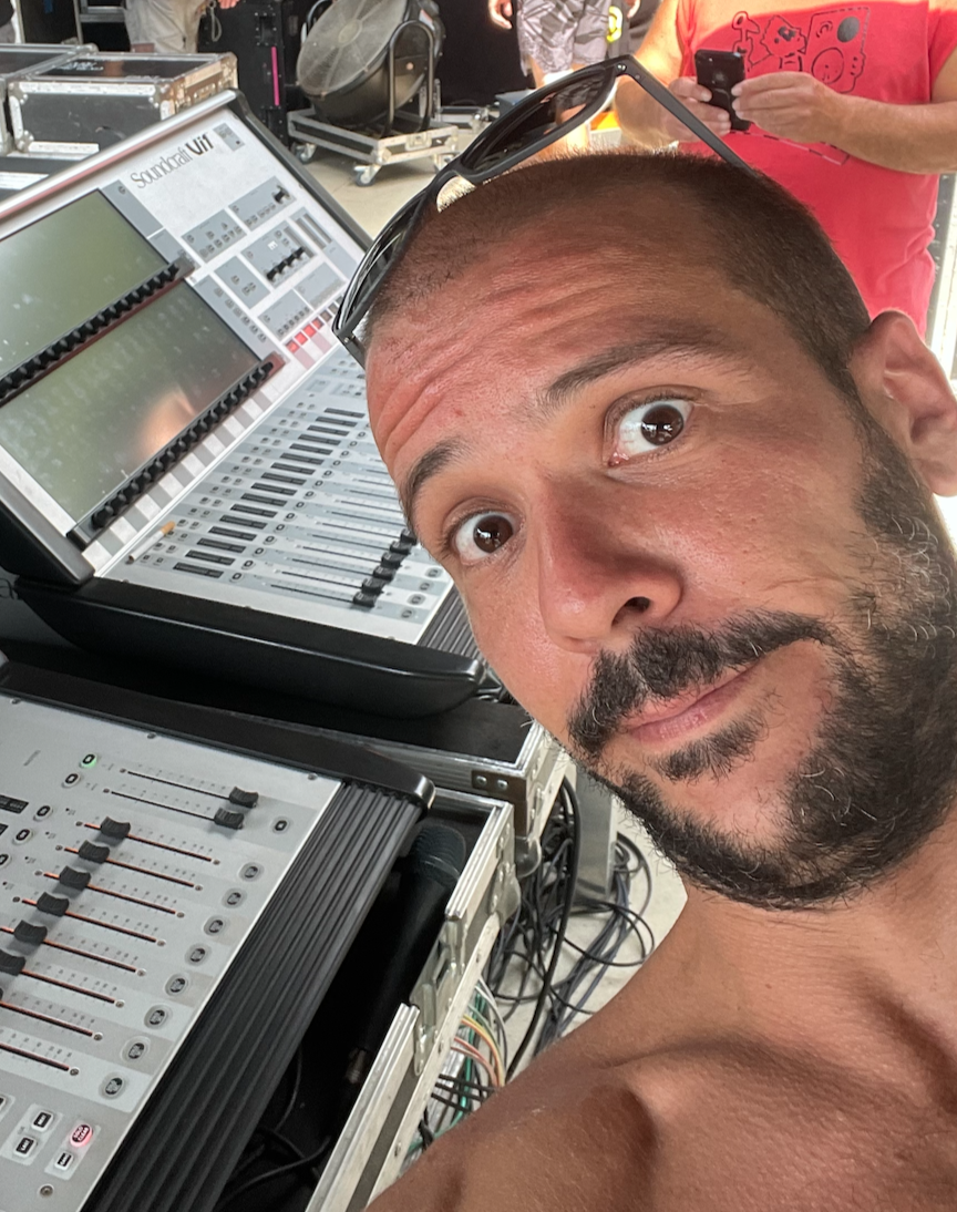 Mattia al mixer